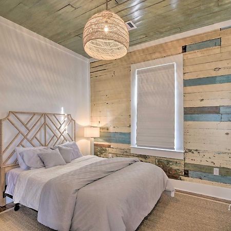 Bright Galveston Cottage Close To Beach And Strand Εξωτερικό φωτογραφία