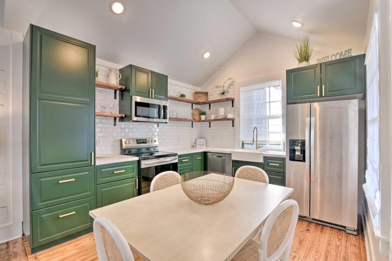 Bright Galveston Cottage Close To Beach And Strand Εξωτερικό φωτογραφία