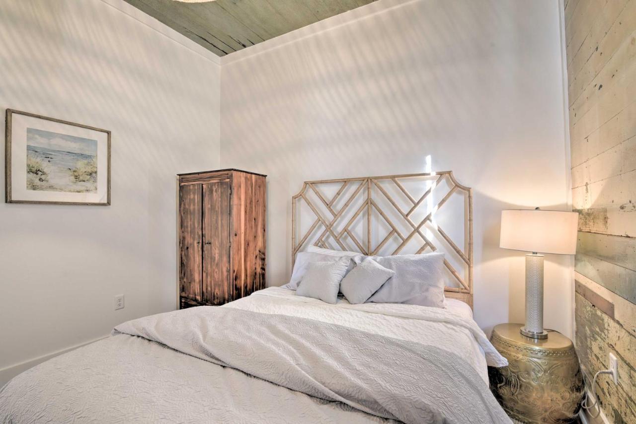 Bright Galveston Cottage Close To Beach And Strand Εξωτερικό φωτογραφία
